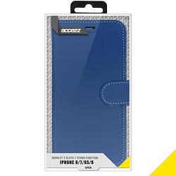 Foto van Accezz wallet case voor apple iphone se (2022 / 2020) / 8 / 7 / 6(s) telefoonhoesje blauw