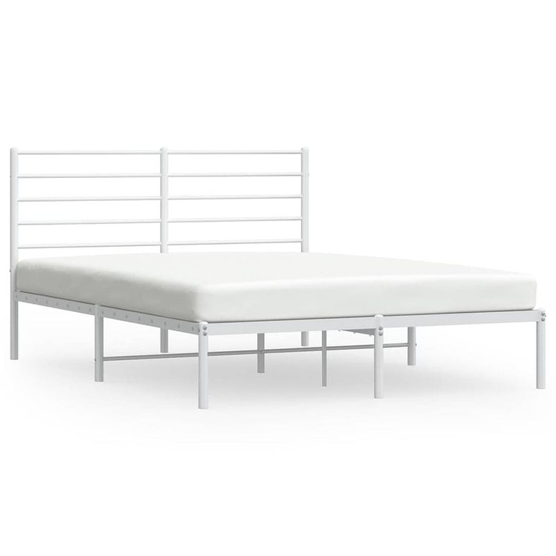 Foto van The living store bedframe klassiek wit - 196 x 125 x 90 cm - robuust en elegant