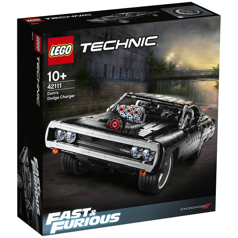 Foto van Lego technic dom's dodge charger - 42111