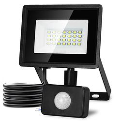 Foto van Aigostar 10li0 - led schijnwerper met bewegingssensor - 20w - ip65 - buitenlamp - 6500k - floodlight - bouwlamp - zwart