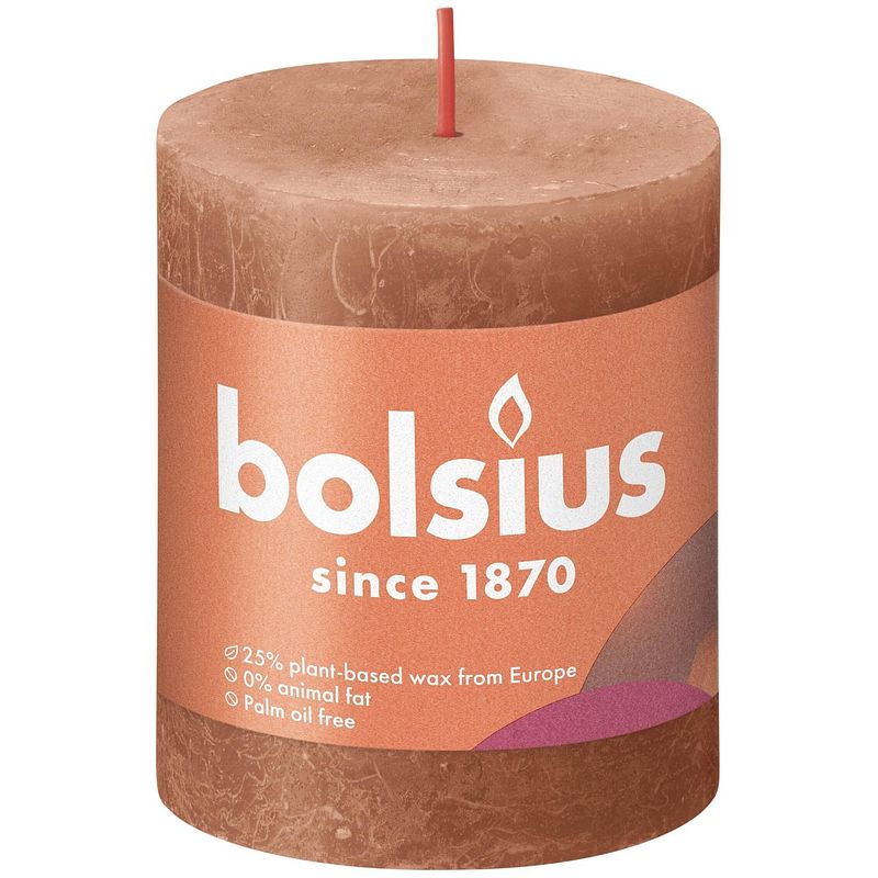 Foto van Bolsius stompkaars rusty pink ø68 mm - hoogte 8 cm - roze/bruin - 35 branduren