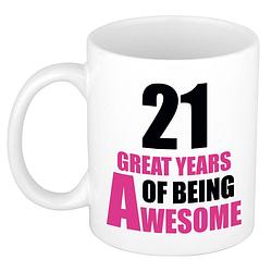 Foto van 21 great years of being awesome cadeau mok / beker wit en roze - feest mokken