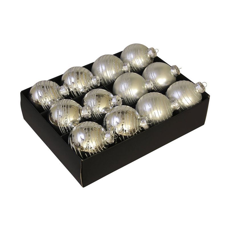 Foto van 12x stuks luxe glazen gedecoreerde kerstballen zilver 7,5 cm - kerstbal