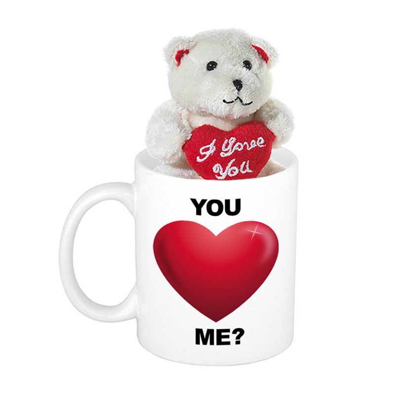 Foto van Valentijn cadeau you love me beker / mok 300 ml met beige knuffelbeertje met love hartje - feest mokken