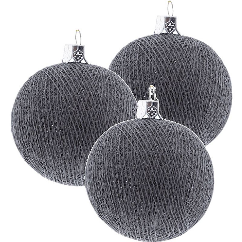 Foto van 3x grijze cotton balls kerstballen decoratie 6,5 cm - kerstbal