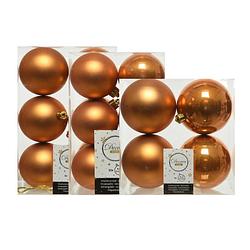 Foto van Kerstversiering kunststof kerstballen cognac bruin 6-8-10 cm pakket van 44x stuks - kerstbal