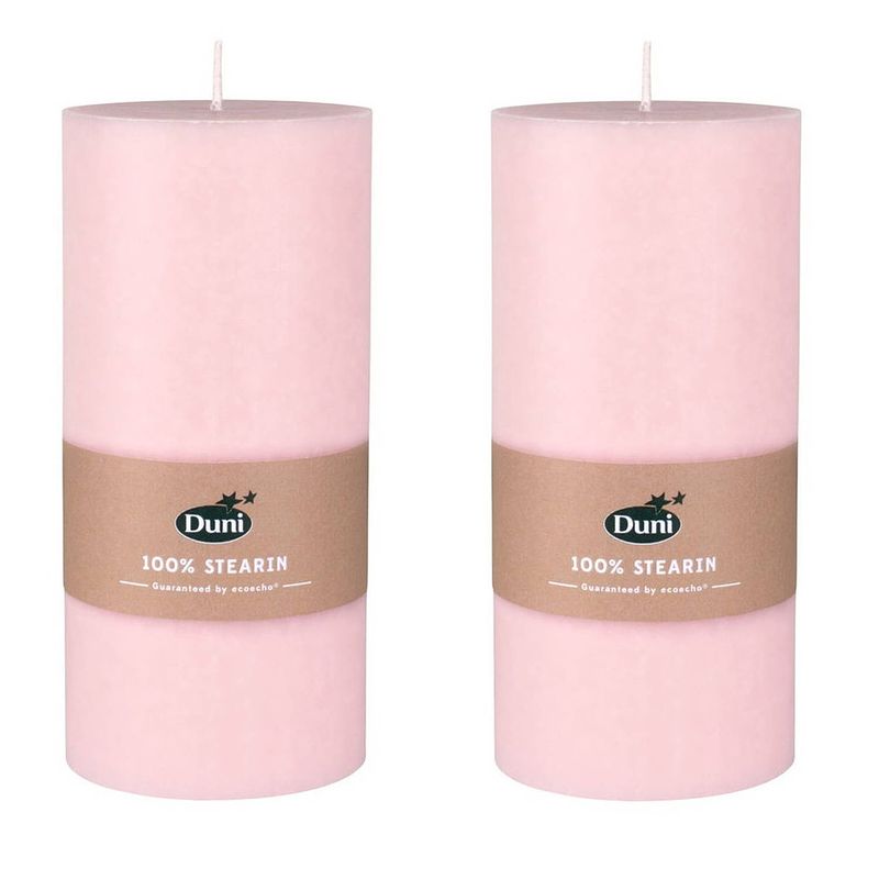 Foto van 2x stuks pastel roze cilinder kaarsen /stompkaarsen 15 x 7 cm 50 branduren - stompkaarsen