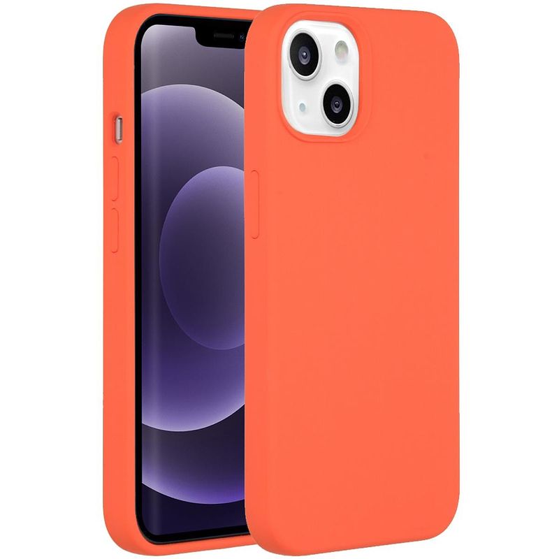 Foto van Accezz liquid silicone voor apple iphone 13 telefoonhoesje oranje