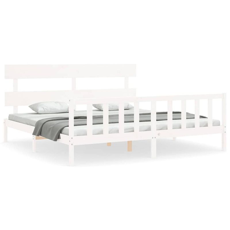 Foto van The living store bed grenenhout - wit - 205.5 x 205.5 x 81 cm - multiplex lattenbodem