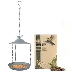 Foto van Metalen vogelbad/voederschaal hangend 30 cm met 4-seizoenen vogel strooivoer 2,5 kg - vogelvoederhuisjes