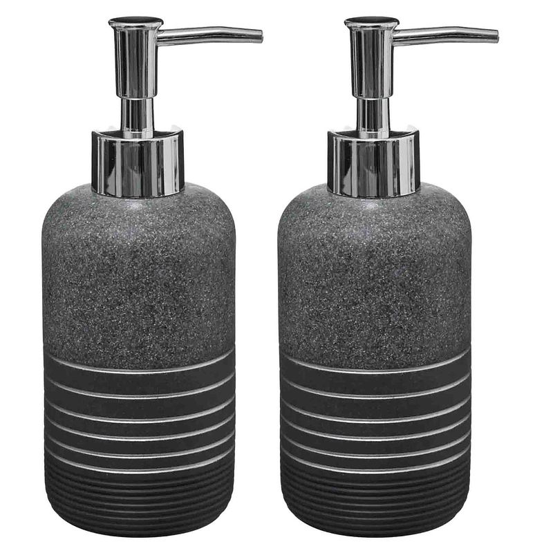 Foto van 2x stuks zeeppompjes/zeepdispensers van kunststeen - zilver - 300 ml - zeeppompjes