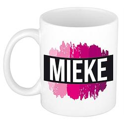 Foto van Naam cadeau mok / beker mieke met roze verfstrepen 300 ml - naam mokken