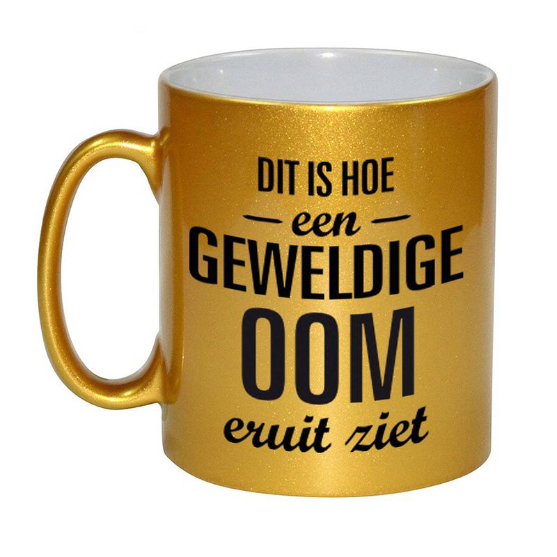 Foto van Gouden geweldige oom cadeau koffiemok / theebeker 330 ml - feest mokken