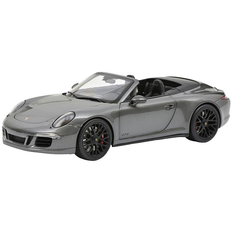 Foto van Schuco porsche gts cabrio 1:18 auto