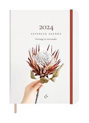 Foto van Essencio agenda 2024 groot (a5) - essencio - paperback (9789491808906)