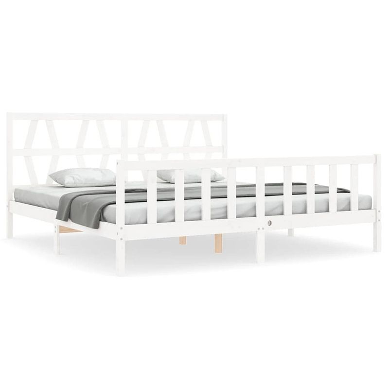 Foto van The living store bed grenenhout - wit - 205.5 x 205.5 x 100 cm - multiplex lattenbodem