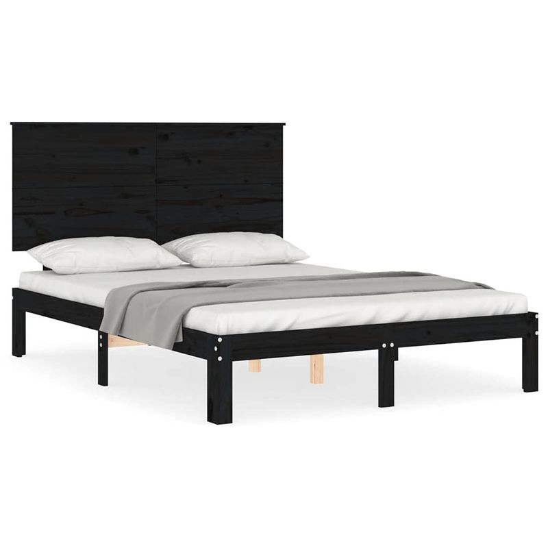 Foto van The living store bedframe - grenenhout - 203.5 x 123.5 x 82.5 cm - multiplex lattenbodem