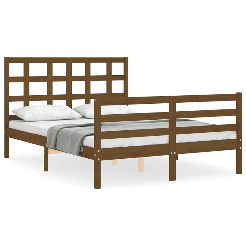 Foto van The living store massief grenenhouten bedframe - honingbruin - 205.5 x 125.5 x 100 cm - met multiplex lattenbodem