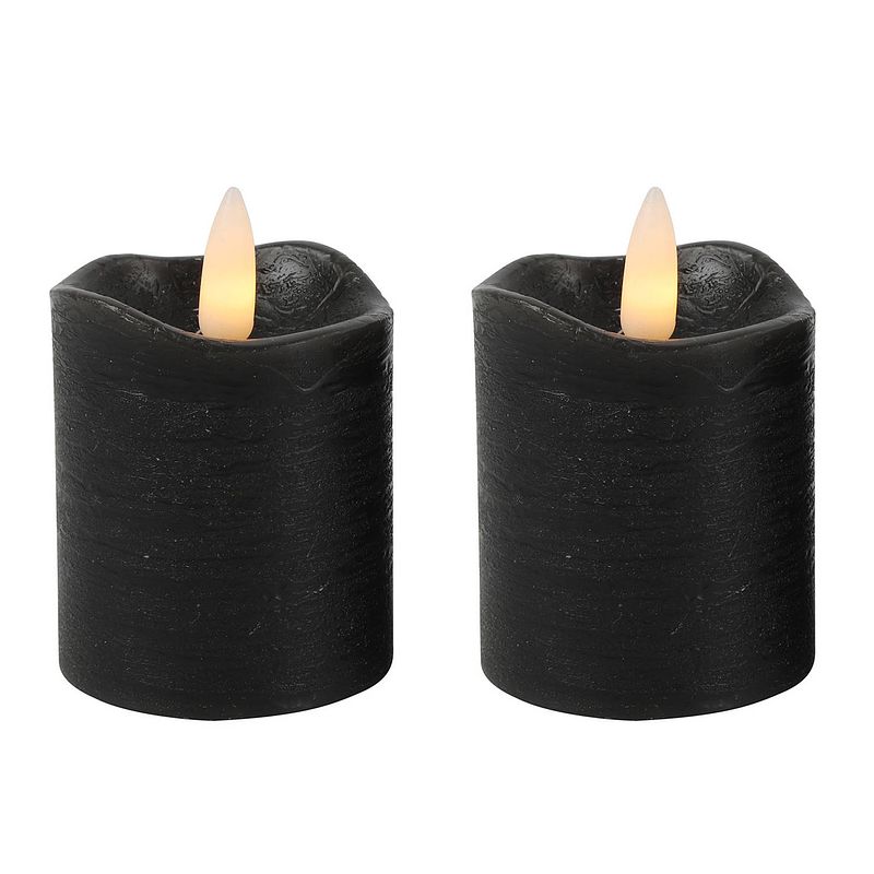 Foto van Countryfield led kaarsen/stompkaarsenen - 2x st - zwart - d7,5 x h7,2 cm - led kaarsen