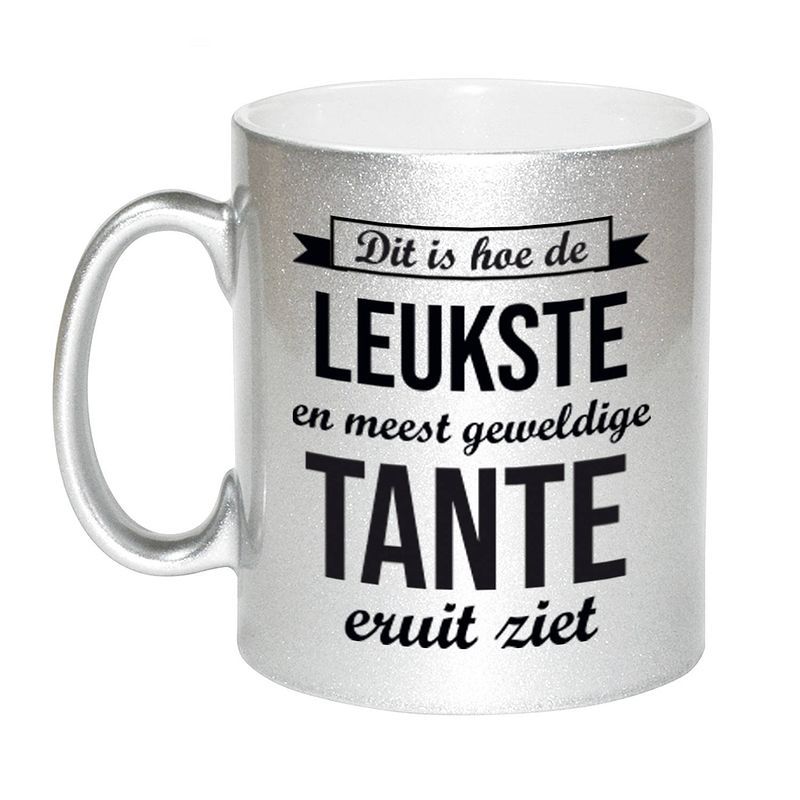 Foto van Zilveren leukste en meest geweldige tante cadeau koffiemok / theebeker 330 ml - feest mokken