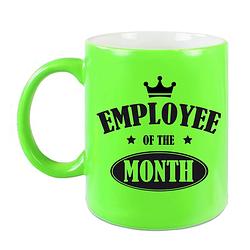 Foto van 1x stuks collega cadeau mok / beker neon groen employee of the month - feest mokken