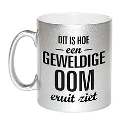 Foto van Zilveren geweldige oom cadeau koffiemok / theebeker 330 ml - feest mokken