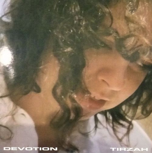 Foto van Devotion - cd (0887828039425)