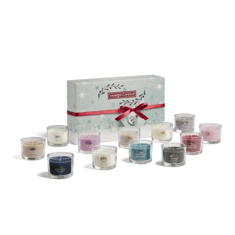 Foto van Yankee candle giftset snow globe wonderland mix - 12 stuks