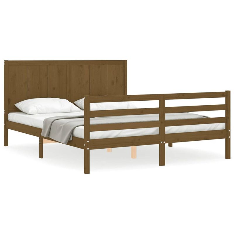 Foto van The living store bedframe - grenenhout - 205.5 x 155.5 x 100 cm - honingbruin - 150 x 200 cm