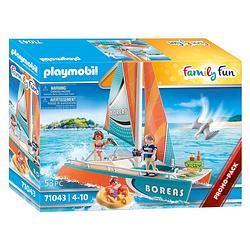 Foto van Playmobil family fun - promo catamaran 71043