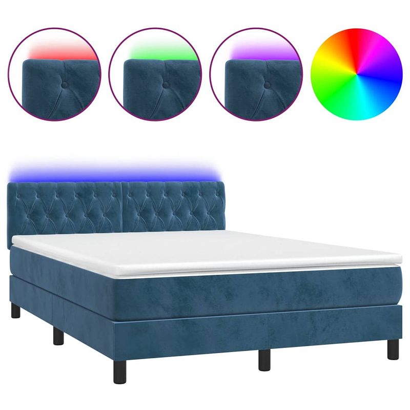 Foto van The living store bed donkerblauw fluweel 203x144x78/88cm - pocketvering matras 140x200x20cm - led-strip