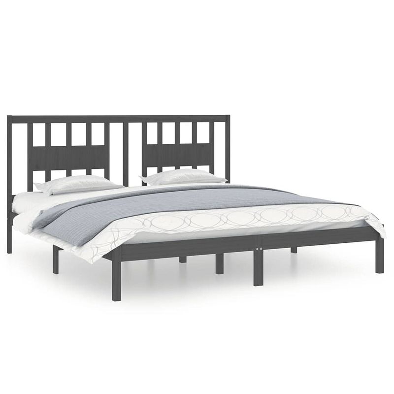 Foto van The living store houten bedframe - 205.5 x 206 x 100 cm - geschikt voor matras 200 x 200 cm - massief grenenhout -