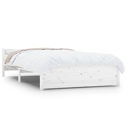 Foto van The living store bedframe wit massief grenenhout - 205.5 x 125.5 x 51 cm - stabiel en comfortabel - geschikt voor