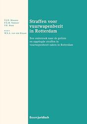 Foto van Straffen voor vuurwapenbezit in rotterdam - p.a.m. verrest, v.j.h. mooren, v.k. boer - paperback (9789462127012)