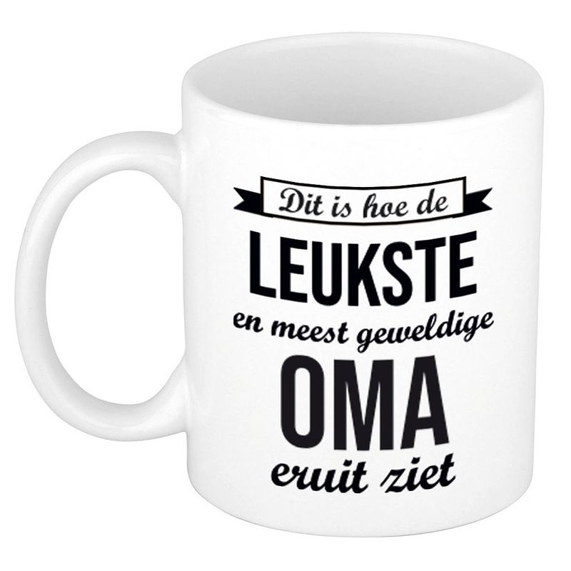 Foto van Leukste en meest geweldige oma cadeau koffiemok / theebeker wit 300 ml - feest mokken