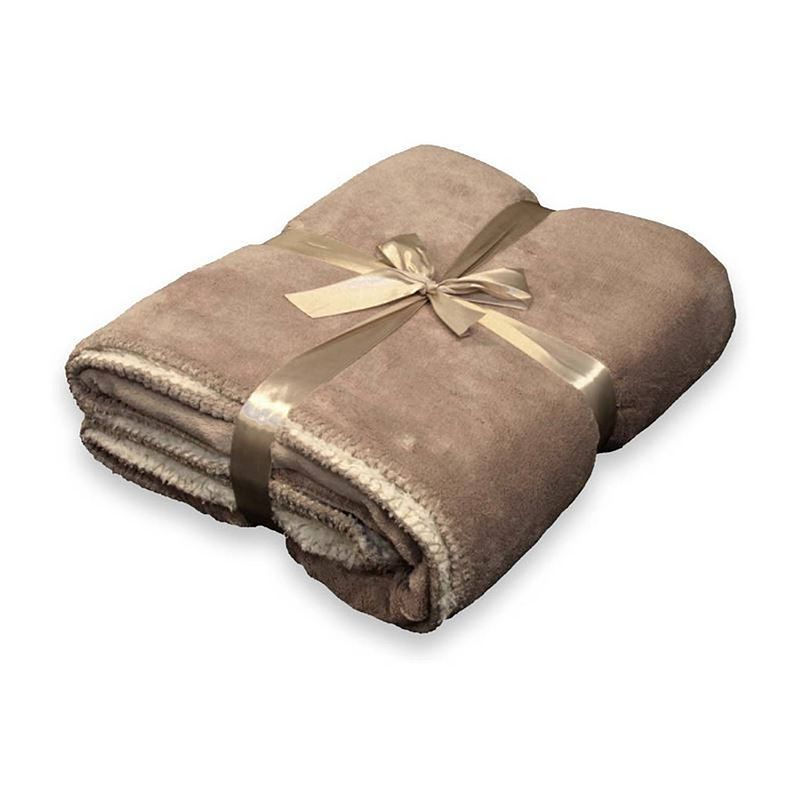 Foto van Unique living coby fleece plaid - fleece polyester - 130x160 cm - warm taupe