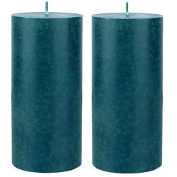 Foto van 2x stuks petrol blauwe cilinder kaarsen /stompkaarsen 15 x 7 cm 50 branduren sfeerkaarsen - stompkaarsen