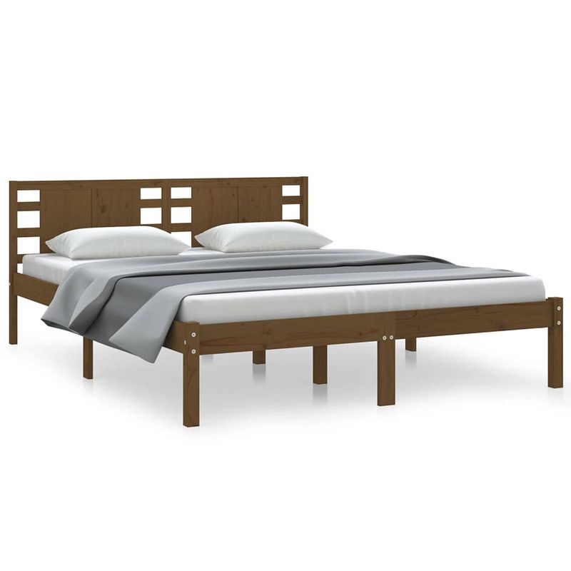 Foto van The living store houten bedframe - classic s - 140 x 200 cm - hoogwaardig massief grenenhout