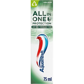 Foto van Aquafresh all in one protection antibacterial action tandpasta 75ml bij jumbo