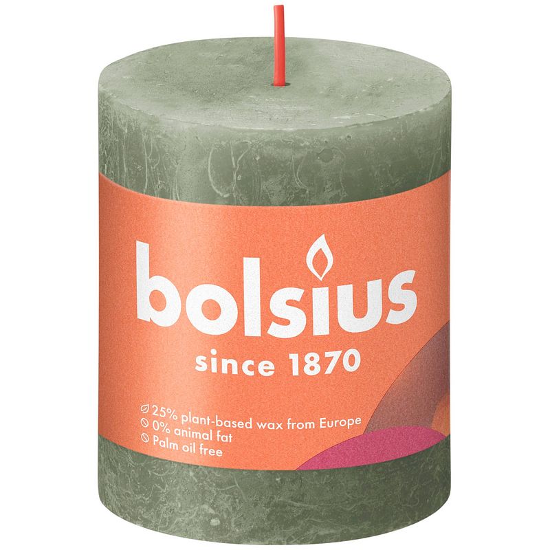 Foto van 3 stuks - bolsius - stompkaars fresh olive 80/68 rustiek