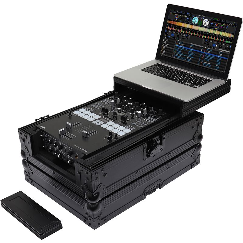 Foto van Odyssey fzgs10mx1xdbl 10 inch flightcase voor dj mixer zwart