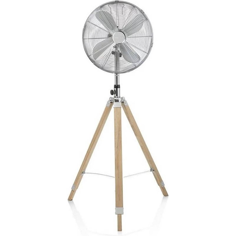 Foto van Tristar ve-5805: staande ventilator met extra groot bereik (45 cm) - hout & rvs