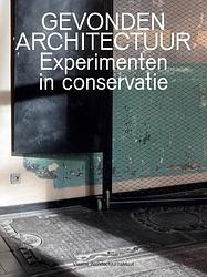 Foto van Gevonden architectuur - paperback (9789492567338)