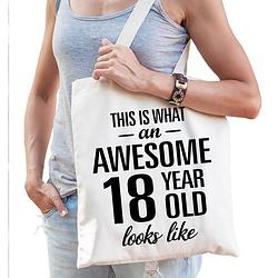 Foto van Awesome 18 year / geweldig 18 jaar cadeau tas wit voor dames en heren - feest boodschappentassen