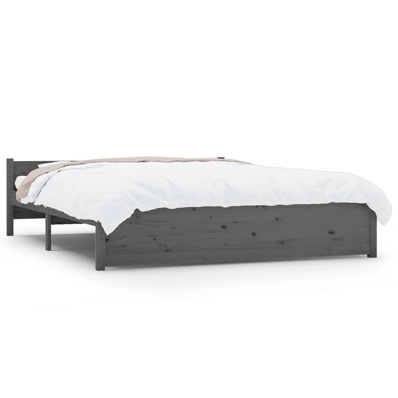 Foto van The living store houten bedframe - grijs - 205.5 x 155.5 x 51 cm - massief grenenhout - multiplex lattenbodem