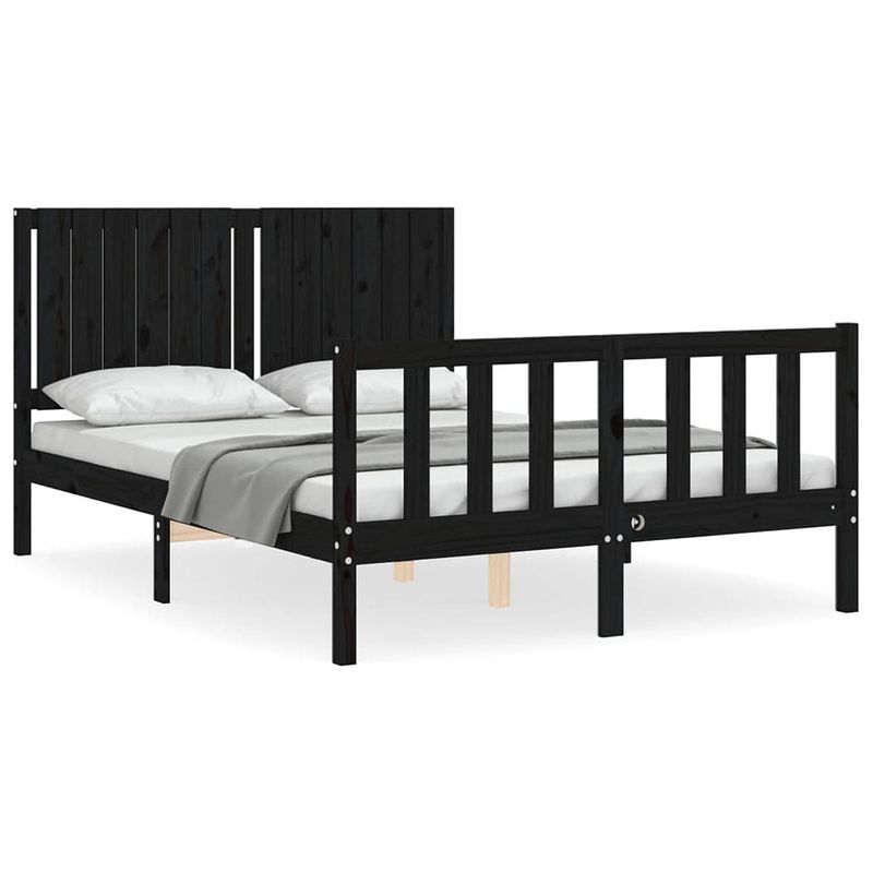 Foto van The living store bedframe - massief grenenhout - 205.5 x 145.5 x 100 cm - functioneel hoofd- en voeteneinde - zwart