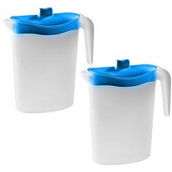 Foto van 2x smalle kunststof koelkast schenkkannen 1,5 liter met blauw deksel - schenkkannen
