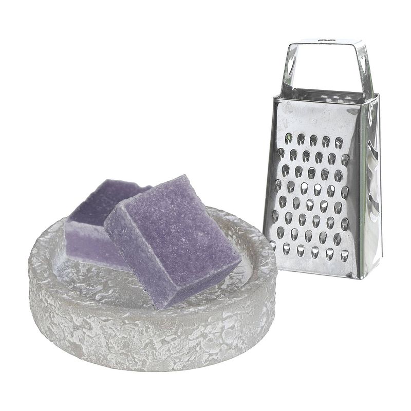 Foto van Ideas4seasons amberblokjes/geurblokjes cadeauset - lavendel geur - inclusief schaaltje en mini rasp - amberblokjes