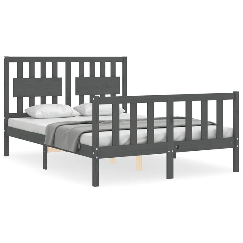 Foto van The living store bedframe massief grenenhout - grijs - 195.5 x 145.5 x 100 cm - multiplex lattenbodem