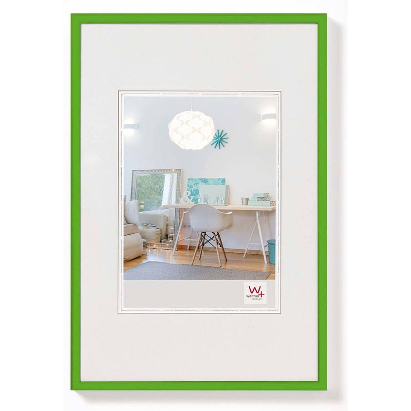 Foto van Walther design new lifestyle kunststof fotolijst 15x20cm groen